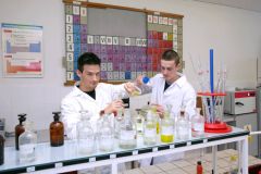 sssp-prostejov-analyza-potravin-1-900x600